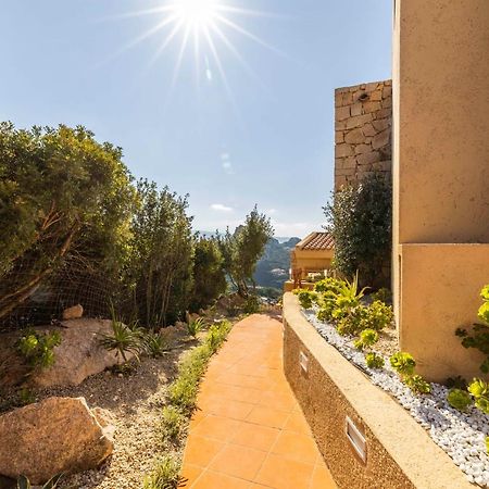 Villa Esmeralda - Free Wifi - With Swimming Pool Коста-Парадізо Екстер'єр фото