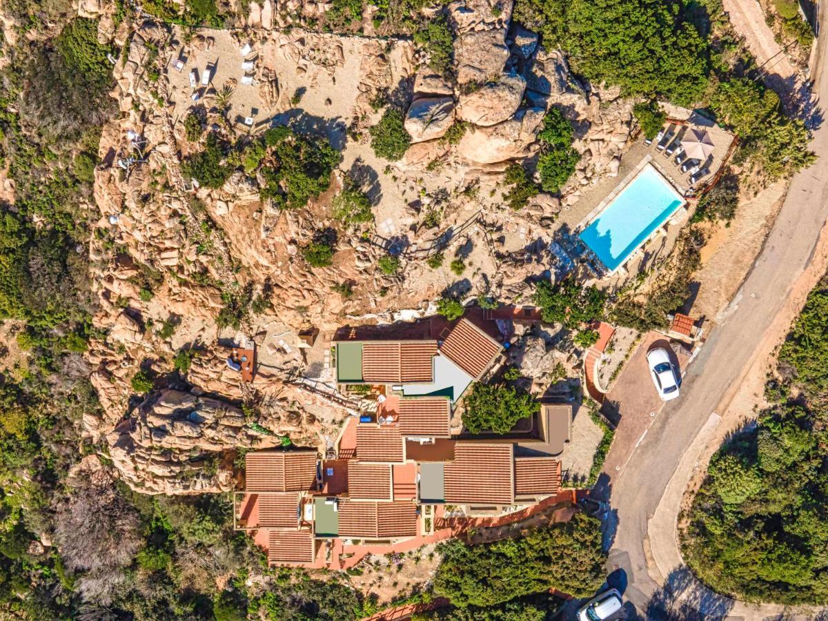 Villa Esmeralda - Free Wifi - With Swimming Pool Коста-Парадізо Екстер'єр фото