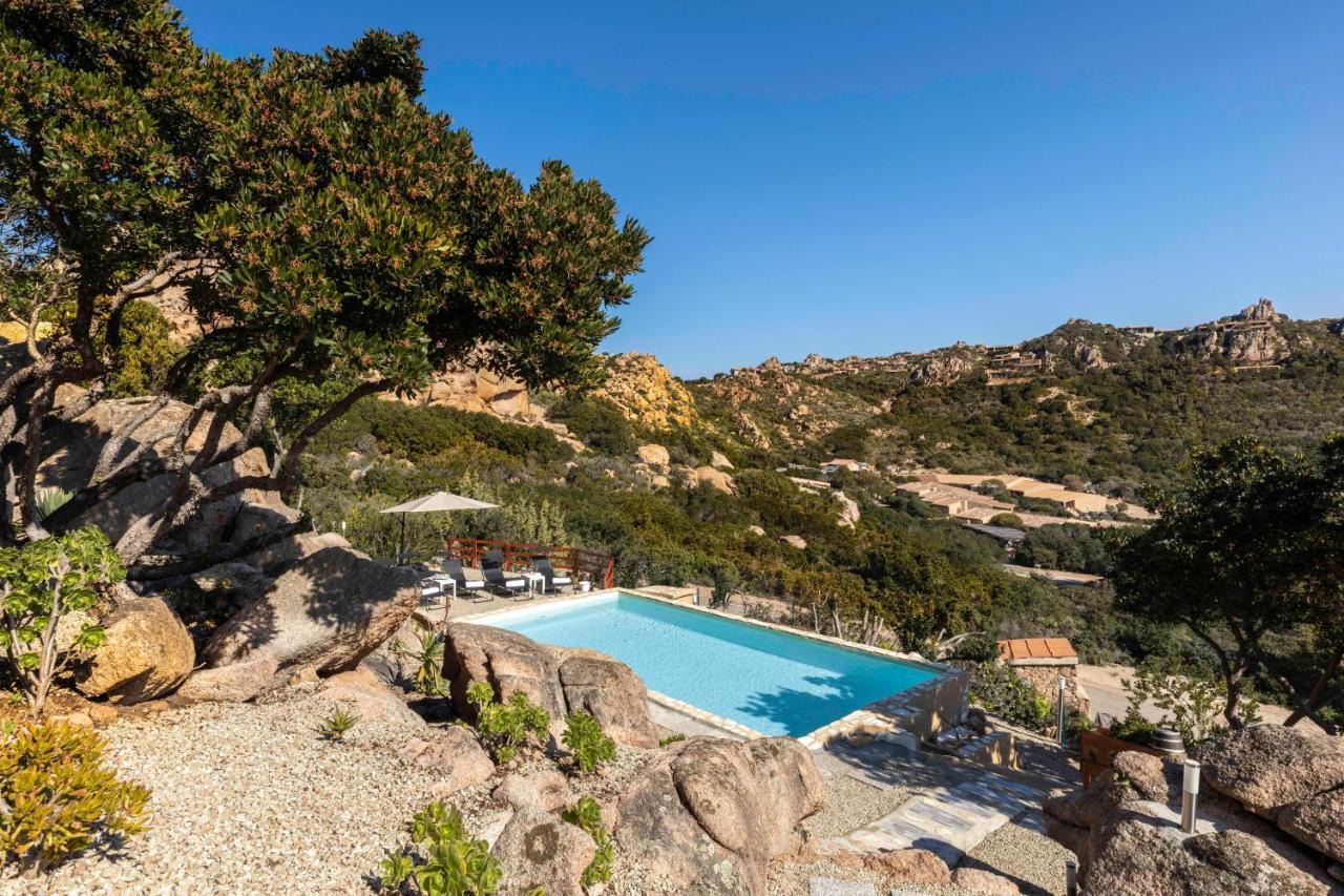 Villa Esmeralda - Free Wifi - With Swimming Pool Коста-Парадізо Екстер'єр фото