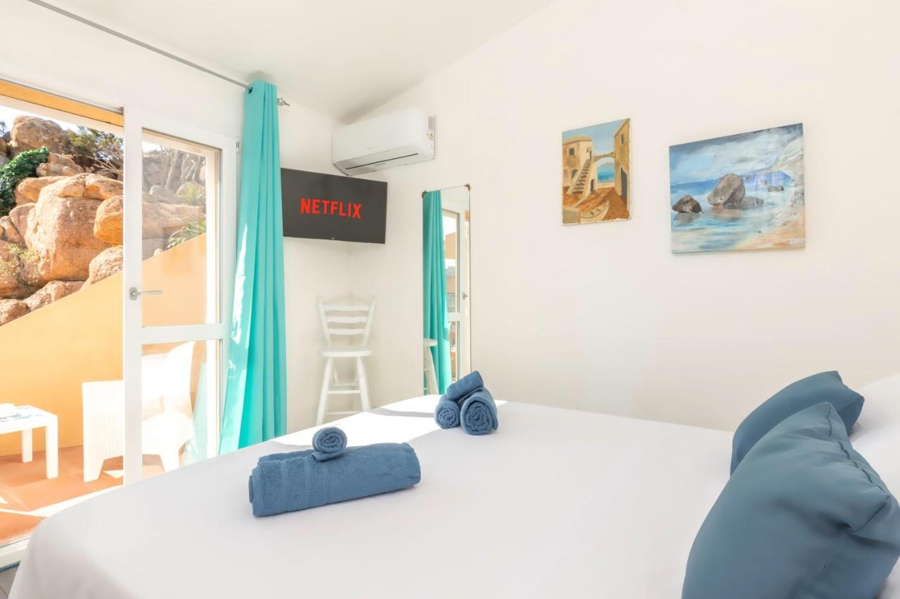 Villa Esmeralda - Free Wifi - With Swimming Pool Коста-Парадізо Екстер'єр фото